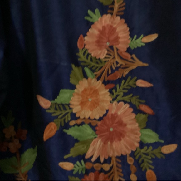 Embroidered raw silk kimonos jacket - Picture 7 of 8